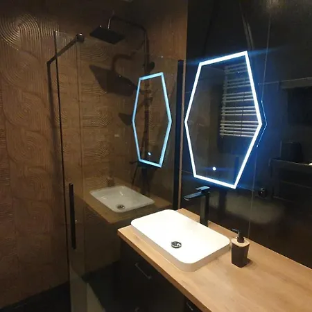 Loft Apartment *